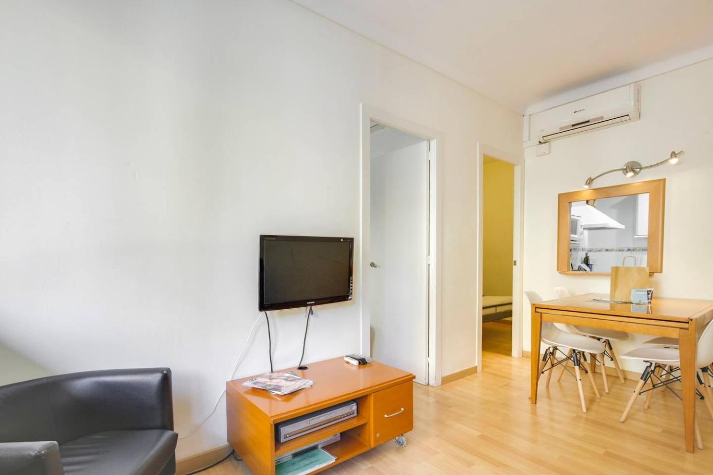 Cozy 2 Bedroom Next To Arc De Triomf Barcelona Exterior foto