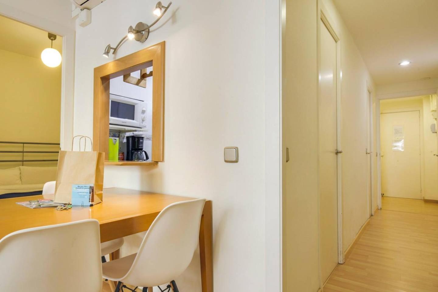 Cozy 2 Bedroom Next To Arc De Triomf Barcelona Exterior foto